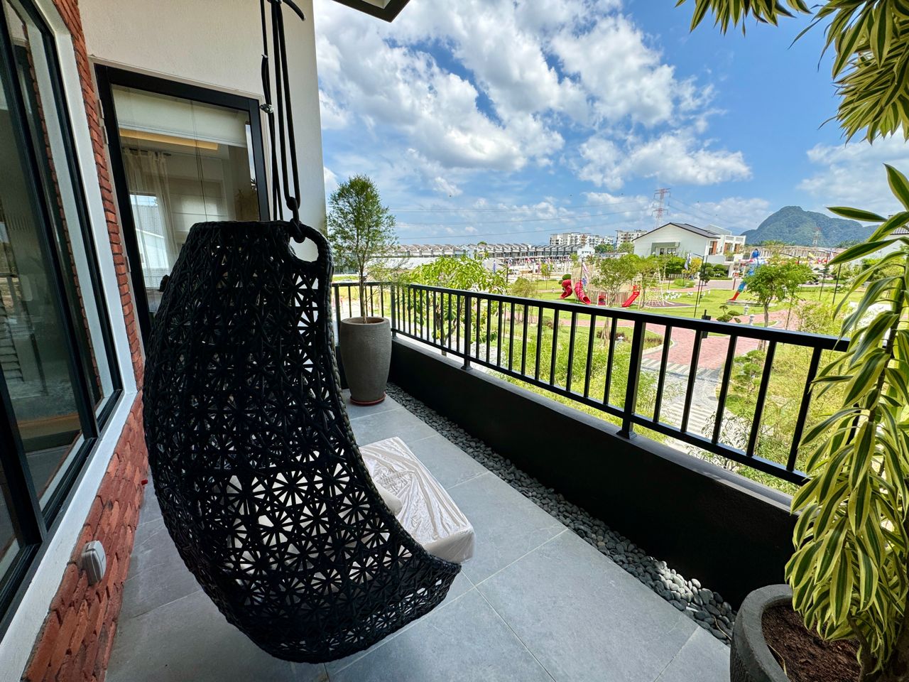 Extra Balcony